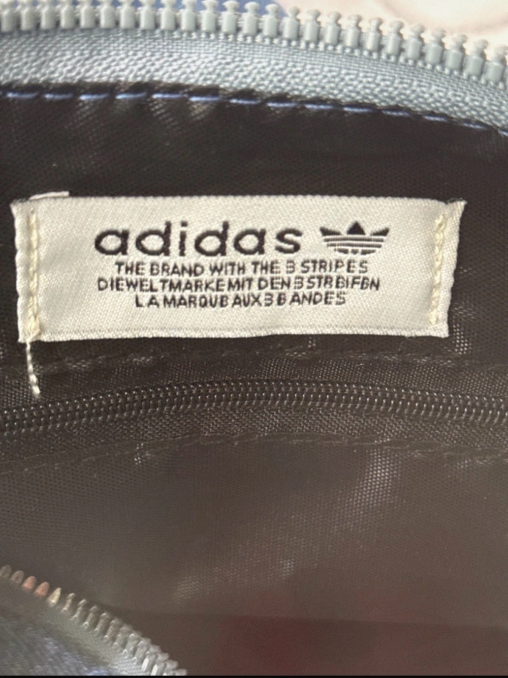 Adidas Crossbody/Shoulder Bag NWT - Picture 7 of 10